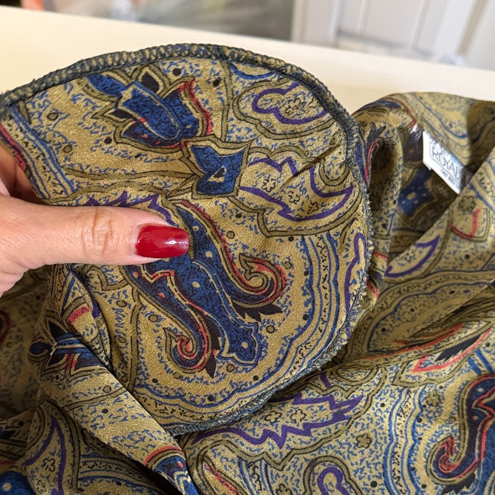 Elegant Paisley Button-Down Shirt in Blue and green 100% SILK!! - Picture 9 of 9